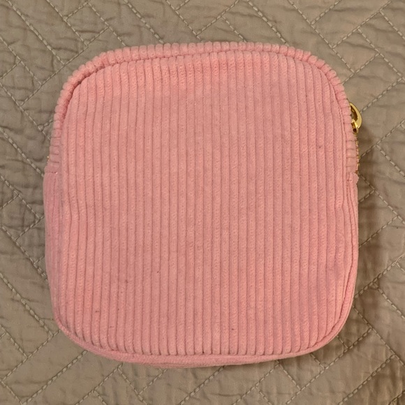 Mini corduroy pouch in pom with gold puffy hearts - Picture 2 of 5